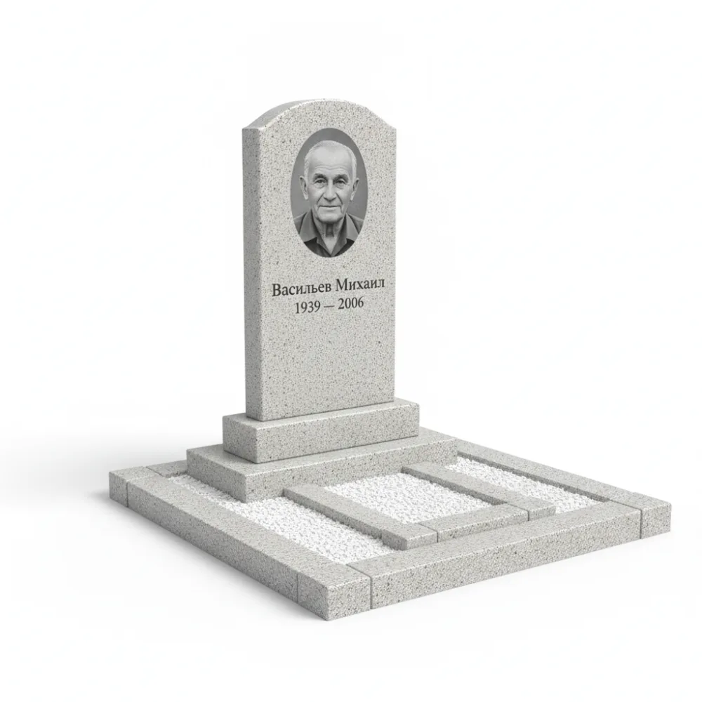 Памятник мемориальный комплекс К-10 «Мемориал» — светло-серый гранит, арочный (полукруглый) верх